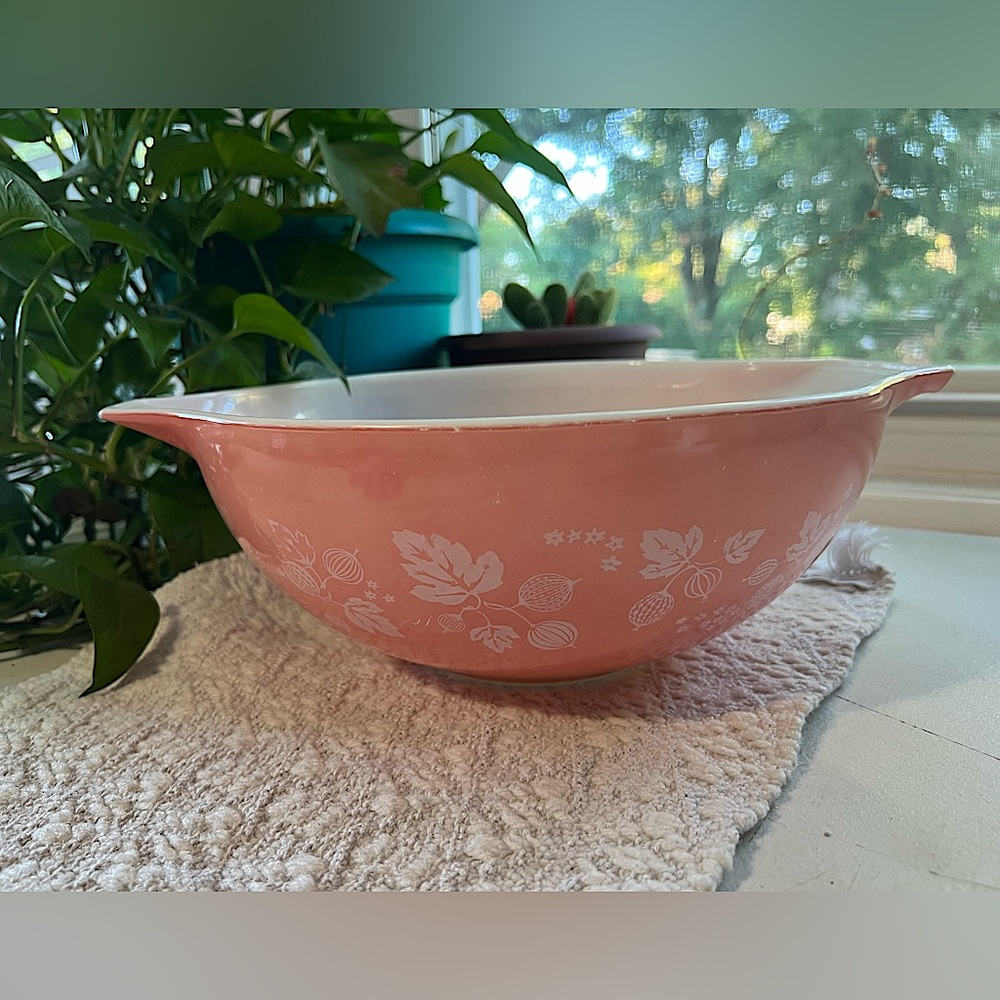 Vintage Pyrex Pink Gooseberry 444